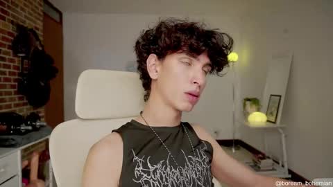 Snapshot of boream_ chatting on 11/28/25, 03:14 Bream online show from 11/28/25, 03:14