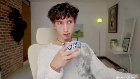 Snapshot of boream_ chatting on 12/04/25, 01:09 Bream online show from 12/04/25, 01:09