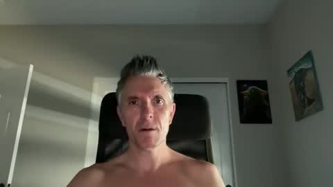 Snapshot of borisdm1976 chatting on 10/26/25, 06:03 borisdm1976 online show from 10/26/25, 06:03