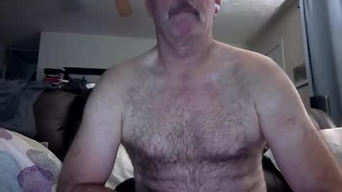 Snapshot of bose36 chatting on 12/28/24, 02:01 bose36 online show from 12/28/24, 02:01