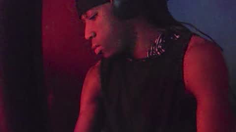 Snapshot of boss_playa98 chatting on 10/07/25, 08:11 boss_playa98 online show from 10/07/25, 08:11