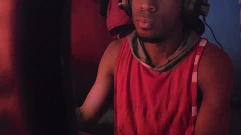 Snapshot of boss_playa98 chatting on 10/15/25, 08:36 boss_playa98 online show from 10/15/25, 08:36