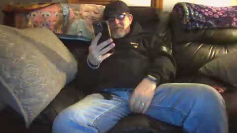 Snapshot of bostonguy1969 chatting on 03/06/25, 12:32 bostonguy1969 online show from 03/06/25, 12:32