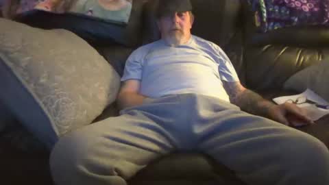 Snapshot of bostonguy1969 chatting on 03/11/25, 01:26 bostonguy1969 online show from 03/11/25, 01:26