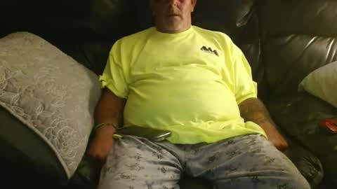 Snapshot of bostonguy1969 chatting on 09/19/25, 02:02 bostonguy1969 online show from 09/19/25, 02:02