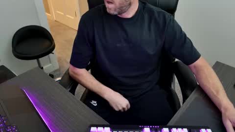 bostonmarine31 online show from 01/13/25, 06:27