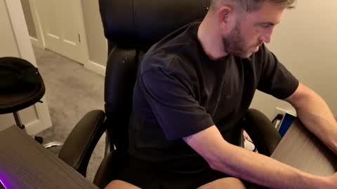 bostonmarine31 online show from 01/13/25, 09:31