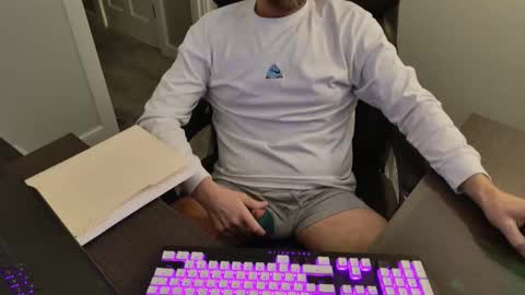 bostonmarine31 online show from 02/17/25, 08:36