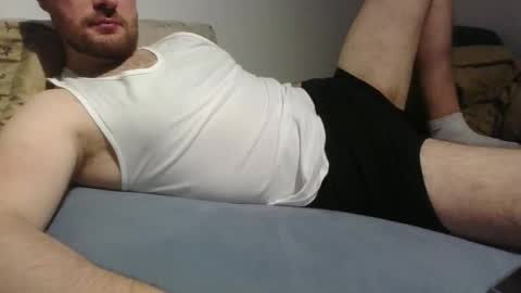 Snapshot of bottomtsinner chatting on 11/15/25, 10:48 bottomtsinner online show from 11/15/25, 10:48