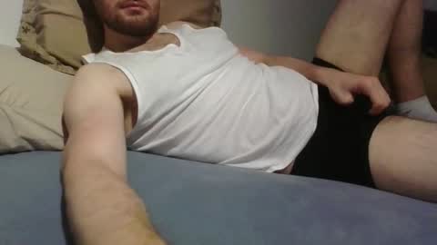 Snapshot of bottomtsinner chatting on 11/16/25, 04:23 bottomtsinner online show from 11/16/25, 04:23