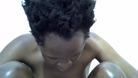 bouncy_vee online show from 06/17/26, 01:12