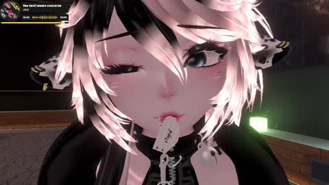 Snapshot of bowsette_ chatting on 10/19/25, 02:07 Camila online show from 10/19/25, 02:07