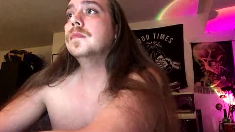 Snapshot of bowsr666 chatting on 12/16/25, 01:54 bowsr666 online show from 12/16/25, 01:54