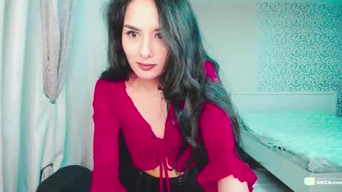 Snapshot of boxinghelen chatting on 12/17/24, 02:44 Helen  online show from 12/17/24, 02:44