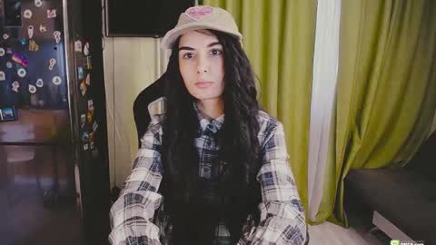 Snapshot of boxinghelen chatting on 02/11/25, 10:37 Helen  online show from 02/11/25, 10:37