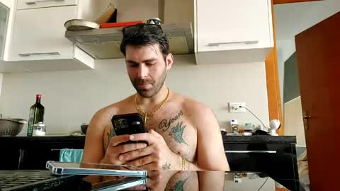 Snapshot of boy_aroundtheworld chatting on 04/27/26, 12:36 Dan online show from 04/27/26, 12:36