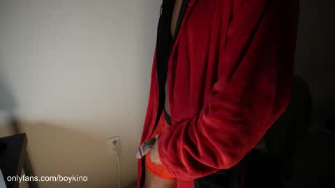 Snapshot of boy_kino chatting on 11/21/25, 12:21 Pixel Pleasures online show from 11/21/25, 12:21