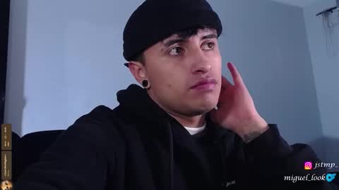 Snapshot of boy_nauthy chatting on 10/12/25, 11:42 boy_nauthy online show from 10/12/25, 11:42