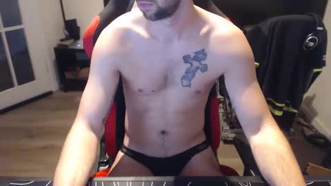 Snapshot of boy_t0y89 chatting on 10/24/25, 06:21 boy_t0y89 online show from 10/24/25, 06:21