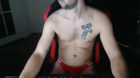 boy_t0y89 online show from 12/15/25, 06:12