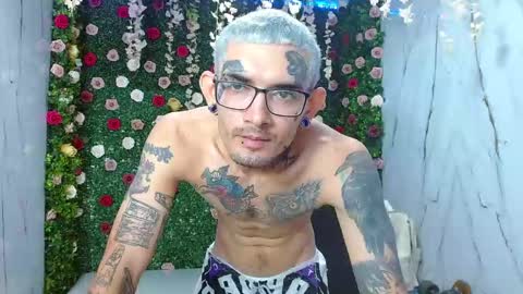 boy_tatto77 online show from 12/19/25, 06:59