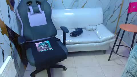 boy_tatto77 online show from 07/14/26, 01:08