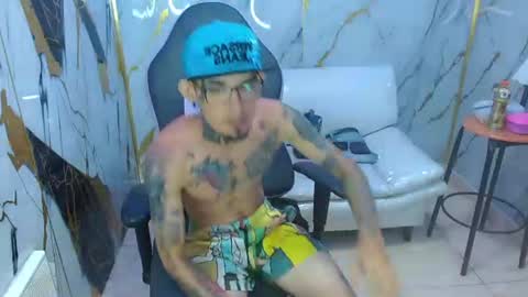 boy_tatto77 online show from 07/14/26, 02:05