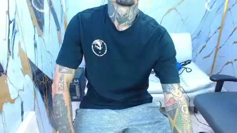 boy_tatto77 online show from 07/18/26, 01:54