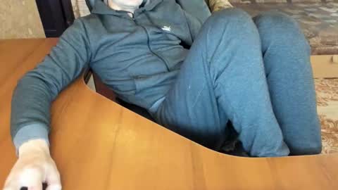 Snapshot of boyapollon chatting on 09/29/25, 06:07 BoyApollon online show from 09/29/25, 06:07