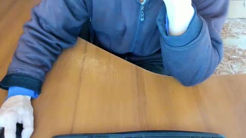 Snapshot of boyapollon chatting on 10/12/25, 11:09 BoyApollon online show from 10/12/25, 11:09