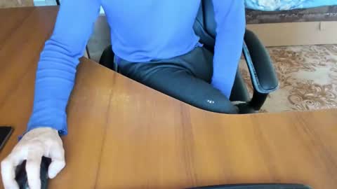 Snapshot of boyapollon chatting on 10/18/25, 07:53 BoyApollon online show from 10/18/25, 07:53