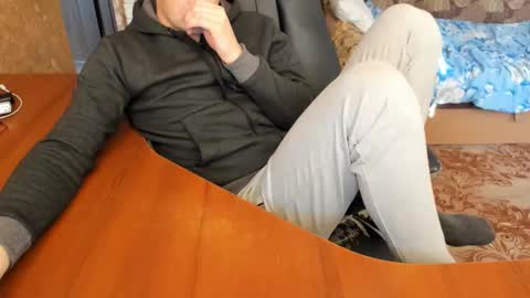 Snapshot of boyapollon chatting on 11/16/25, 08:42 BoyApollon online show from 11/16/25, 08:42