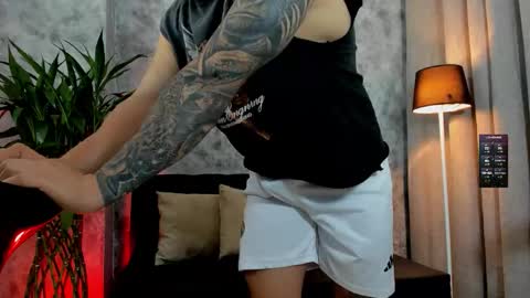 Snapshot of boyc02_ chatting on 09/20/25, 05:19 boyc02_ online show from 09/20/25, 05:19