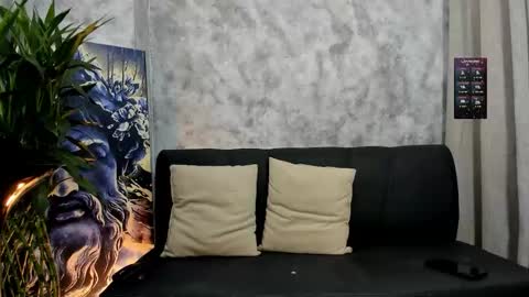 Snapshot of boyc02_ chatting on 11/17/25, 04:40 boyc02_ online show from 11/17/25, 04:40