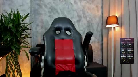 Snapshot of boyc02_ chatting on 12/13/25, 11:21 boyc02_ online show from 12/13/25, 11:21