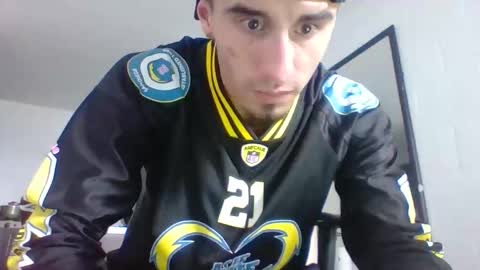 Snapshot of boyfriend_fuckme chatting on 03/15/26, 04:02 Felipe online show from 03/15/26, 04:02
