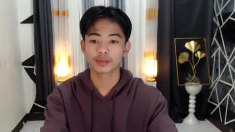 Snapshot of boynextdoor4ux chatting on 01/04/25, 05:16 HI IM JAMES DONT FORGET GIVE ME THUMBS UP AND JOIN TO MY FANCLUB online show from 01/04/25, 05:16