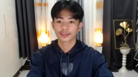 Snapshot of boynextdoor4ux chatting on 01/05/25, 05:20 HI IM JAMES DONT FORGET GIVE ME THUMBS UP AND JOIN TO MY FANCLUB online show from 01/05/25, 05:20
