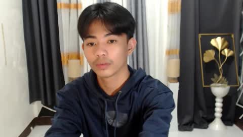 Snapshot of boynextdoor4ux chatting on 01/05/25, 08:21 HI IM JAMES DONT FORGET GIVE ME THUMBS UP AND JOIN TO MY FANCLUB online show from 01/05/25, 08:21