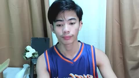 Snapshot of boynextdoor4ux chatting on 11/03/25, 03:57 HI IM JAMES DONT FORGET GIVE ME THUMBS UP AND JOIN TO MY FANCLUB online show from 11/03/25, 03:57