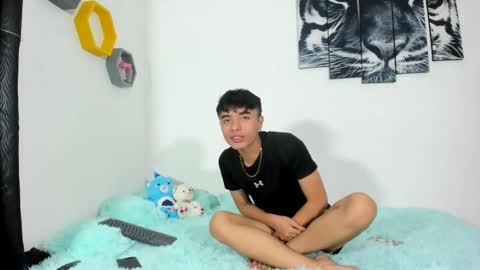 Snapshot of boys4hot_777 chatting on 03/05/25, 06:54 boys4hot_777 online show from 03/05/25, 06:54
