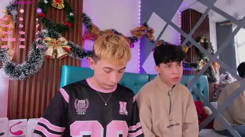 Snapshot of boys_2_play chatting on 12/17/25, 01:39 Axel Chris online show from 12/17/25, 01:39