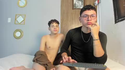 ALEX - TAYLER  -MIKE online show from 07/28/26, 07:26