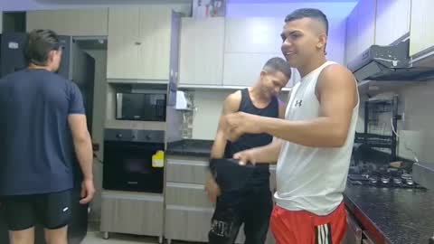 Angelo Mark Fernando Taylor online show from 11/06/25, 12:06