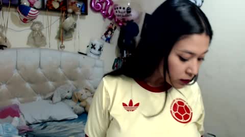 nikky and jeik online show from 01/22/25, 08:38