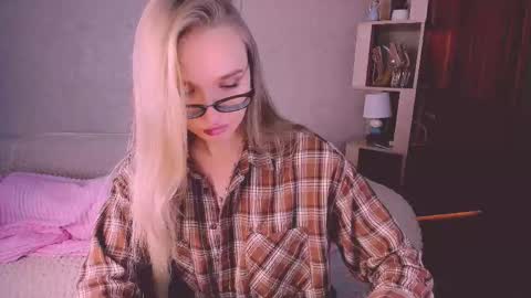 Snapshot of boysloveblondee chatting on 01/30/25, 12:06 BoysLoveBlondee online show from 01/30/25, 12:06