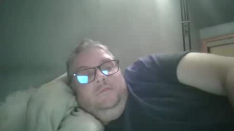 Snapshot of bozo81 chatting on 10/03/25, 11:02 bozo81 online show from 10/03/25, 11:02