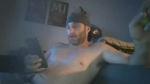 Snapshot of bpstamourconstruction1 chatting on 12/18/25, 09:37 bpstamourconstruction1 online show from 12/18/25, 09:37