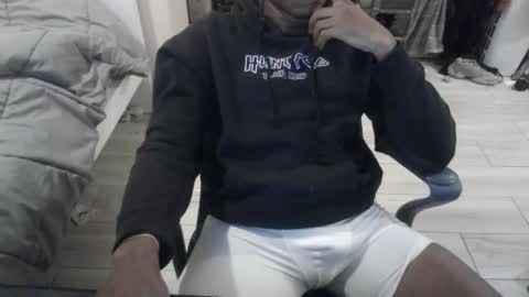 Snapshot of bquen400 chatting on 09/16/25, 02:23 bquen400 online show from 09/16/25, 02:23