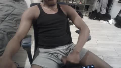 Snapshot of bquen400 chatting on 09/27/25, 02:27 bquen400 online show from 09/27/25, 02:27